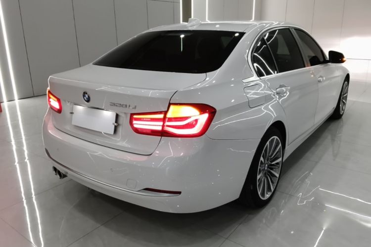 BMW 3 Series 2018 #7 BMW 3 Series 2018 car image #7