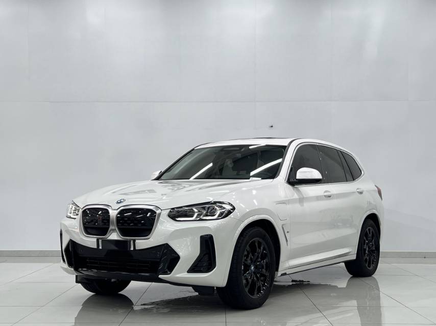 BMW iX3 2024 BMW iX3 2024 car image