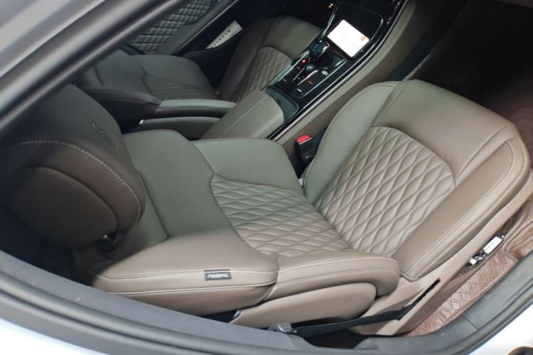 BYD Han 2024 car image #24