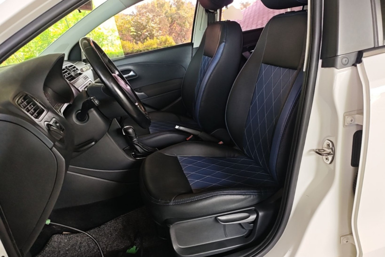 Volkswagen Polo 2016 car image #15