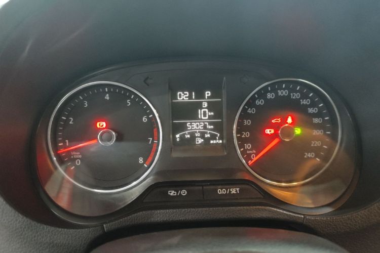 Volkswagen Polo 2018 car image #12