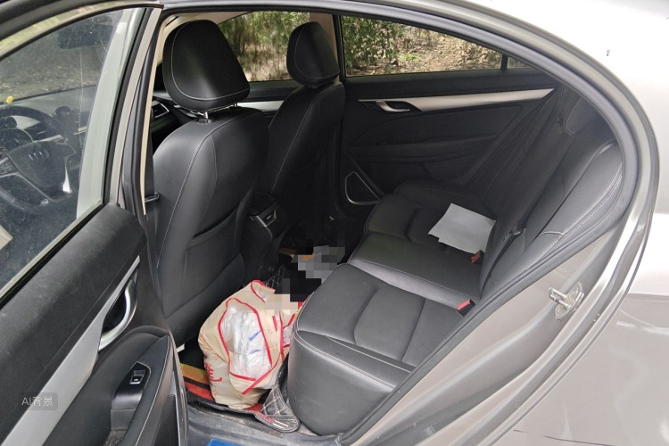 GEELY Emgrand 2019 #19 GEELY Emgrand 2019 car image #19