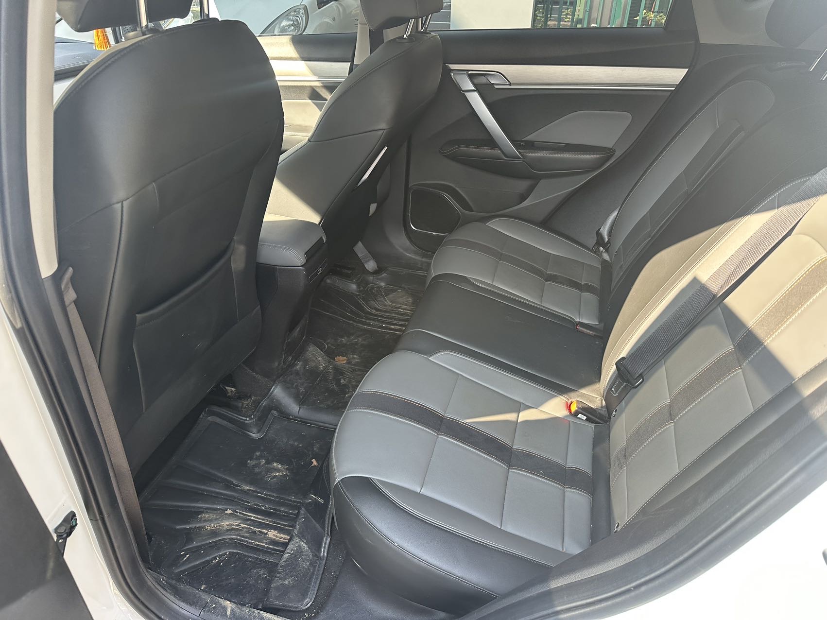 GEELY Coolray 2023 car image #5