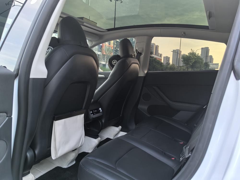 Tesla Model Y 2024 #19 Tesla Model Y 2024 car image #19