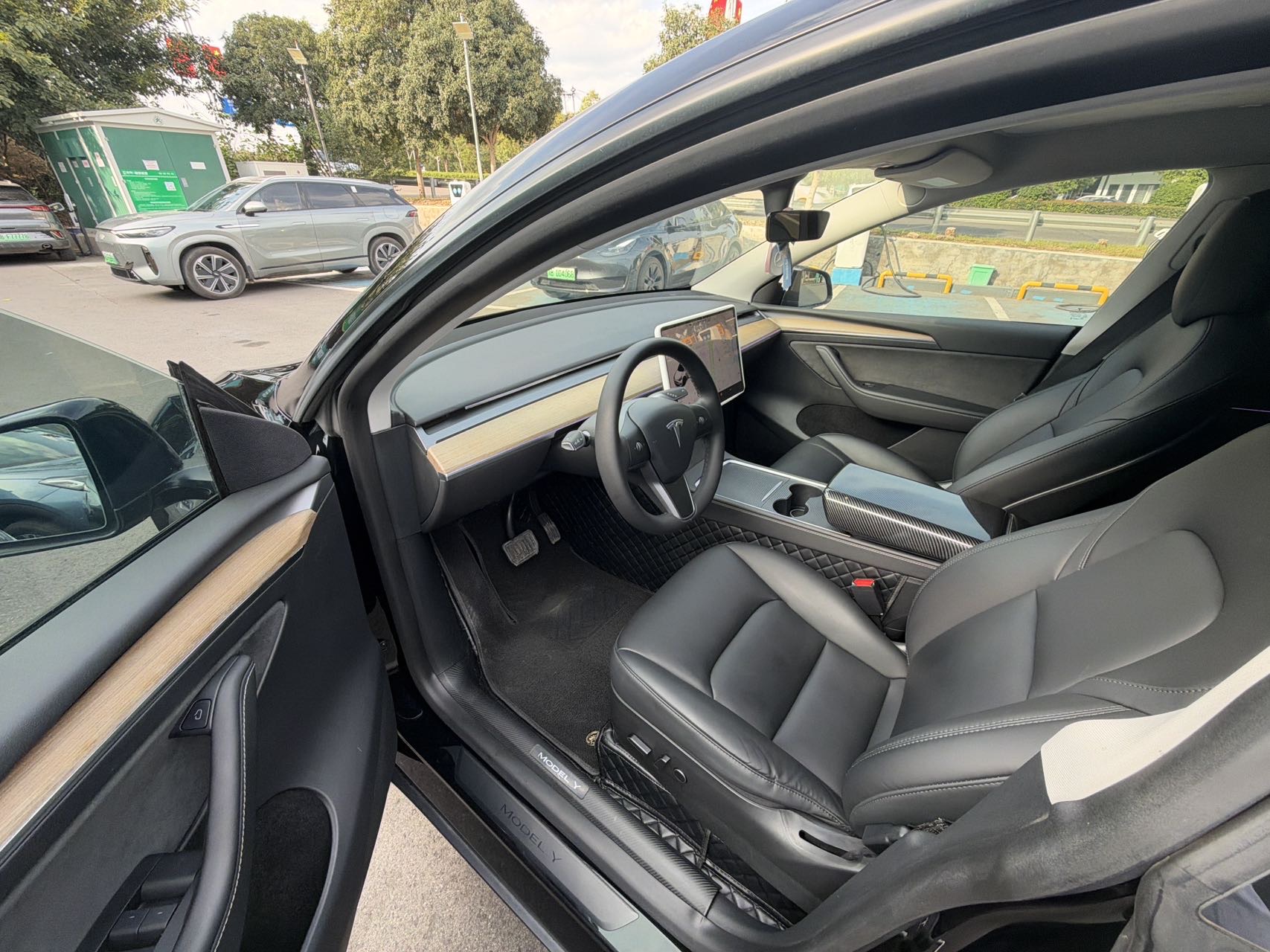 Tesla Model Y 2021 #5 Tesla Model Y 2021 car image #5