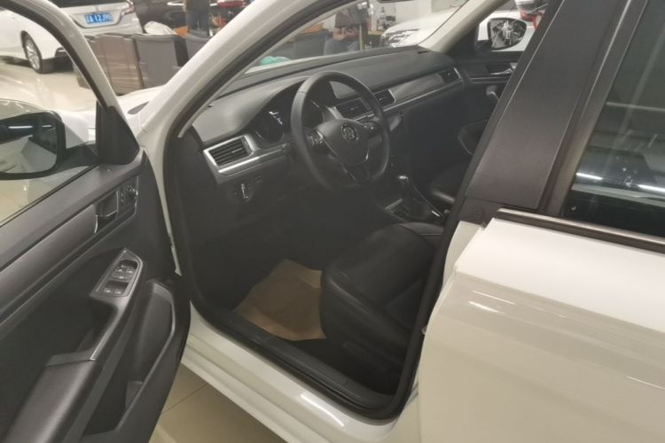Volkswagen Bora 2020 car image #15