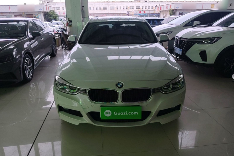 BMW 3 Series 2019 car image #3