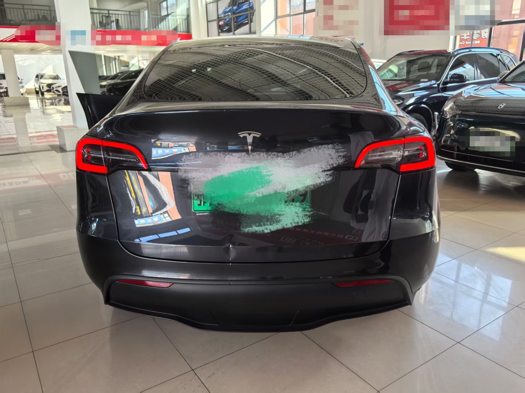 Tesla Model Y 2024 immagine di auto #5