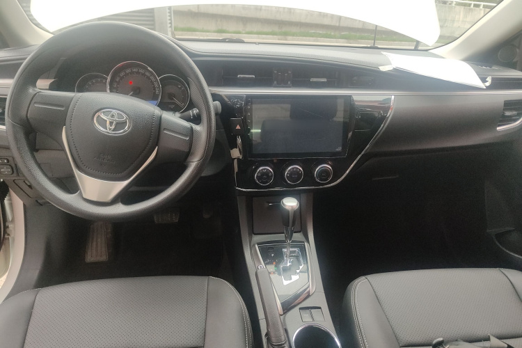 Toyota Corolla 2017 car image #10