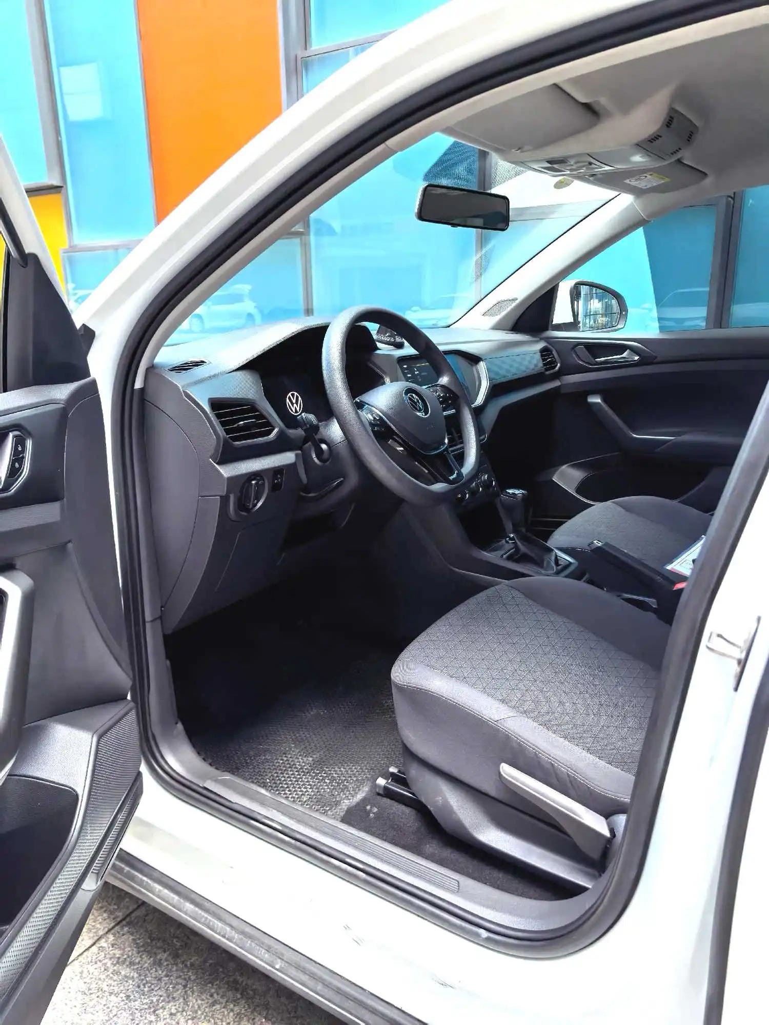 Volkswagen T-Cross 2025 #4 Volkswagen T-Cross 2025 car image #4