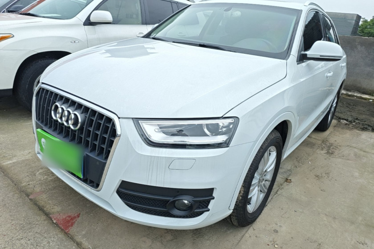 Audi Q3 2016 car image #2
