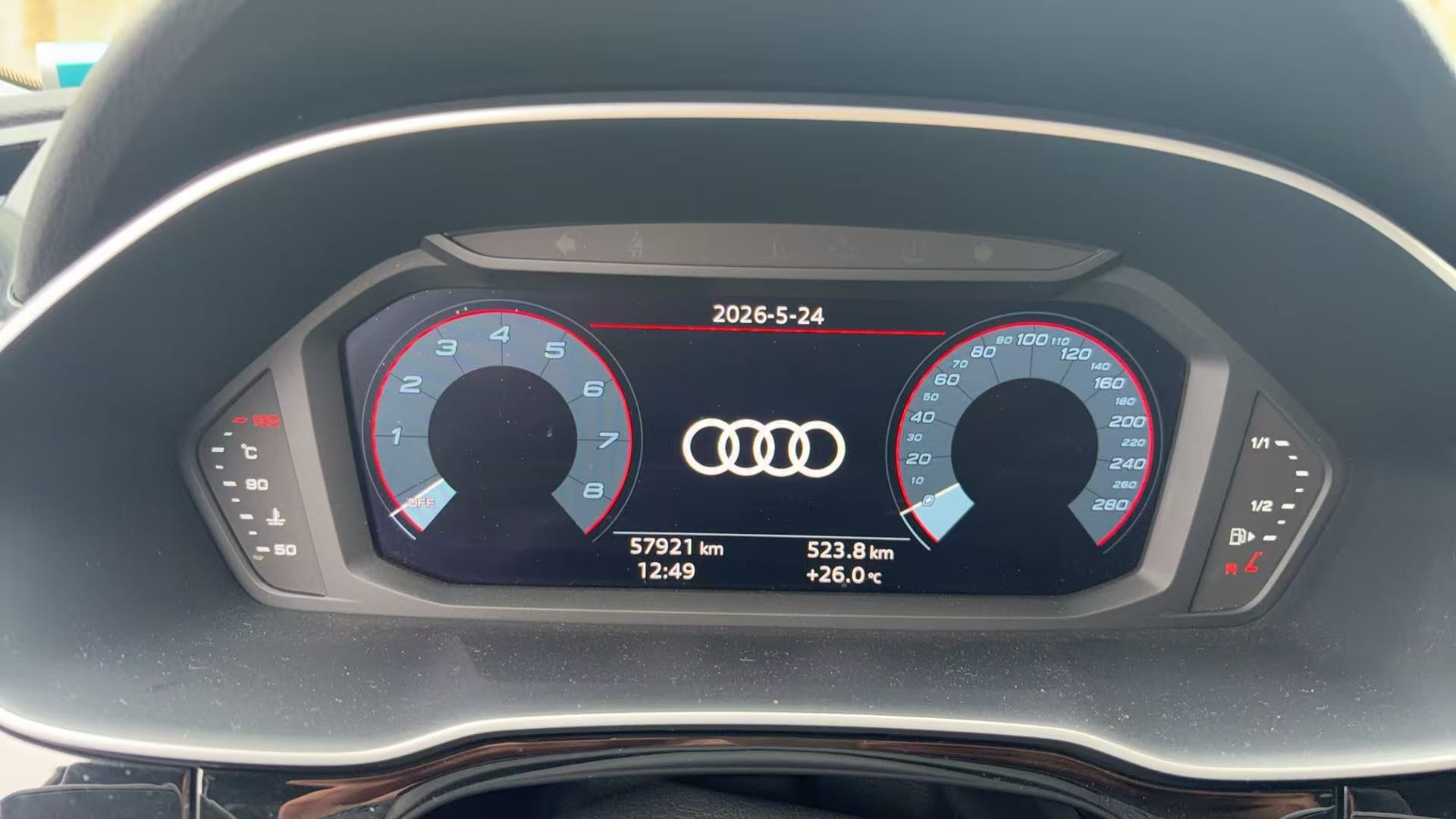 Audi Q3 2022 car image #8