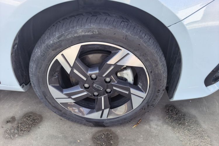 GEELY Emgrand L HiP 2022 صورة سيارة #9