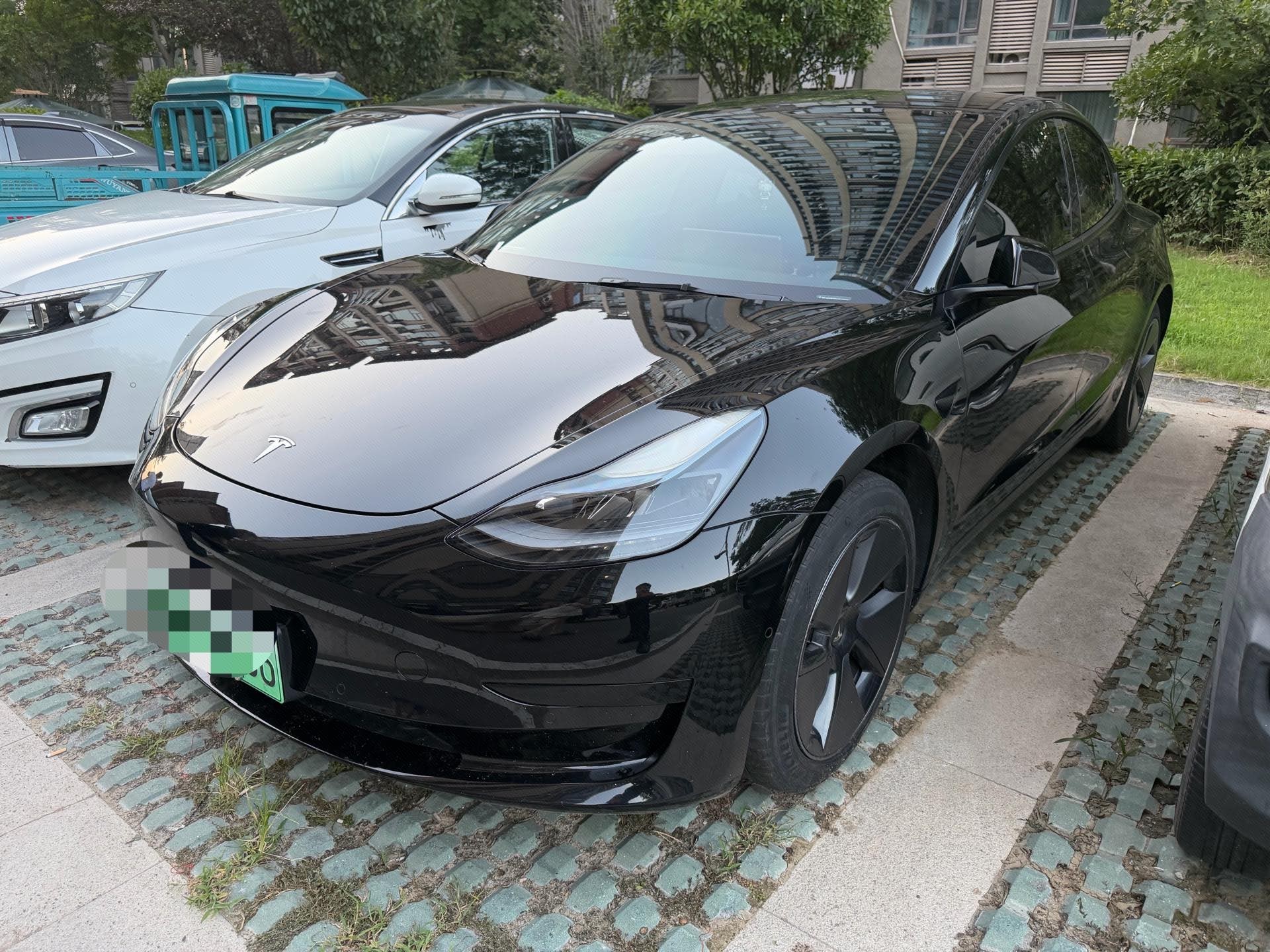 Tesla Model 3 2023 car image 