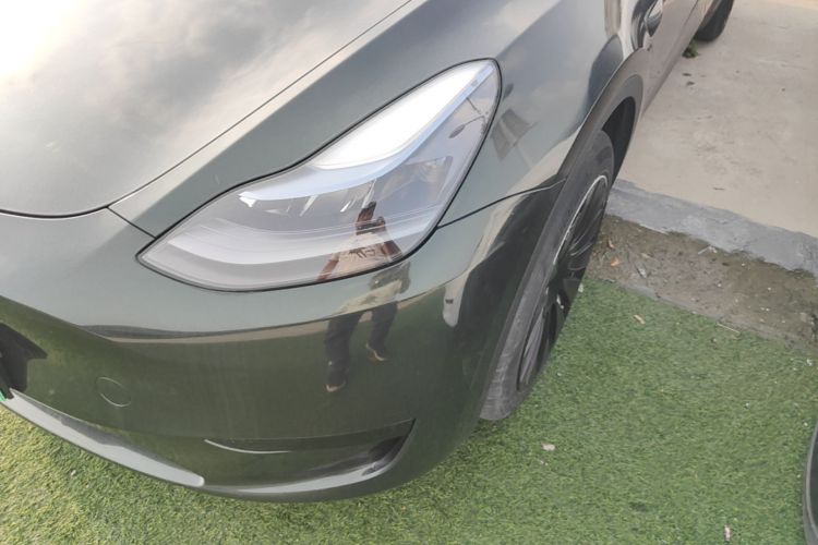 Tesla Model Y 2022 car image #23