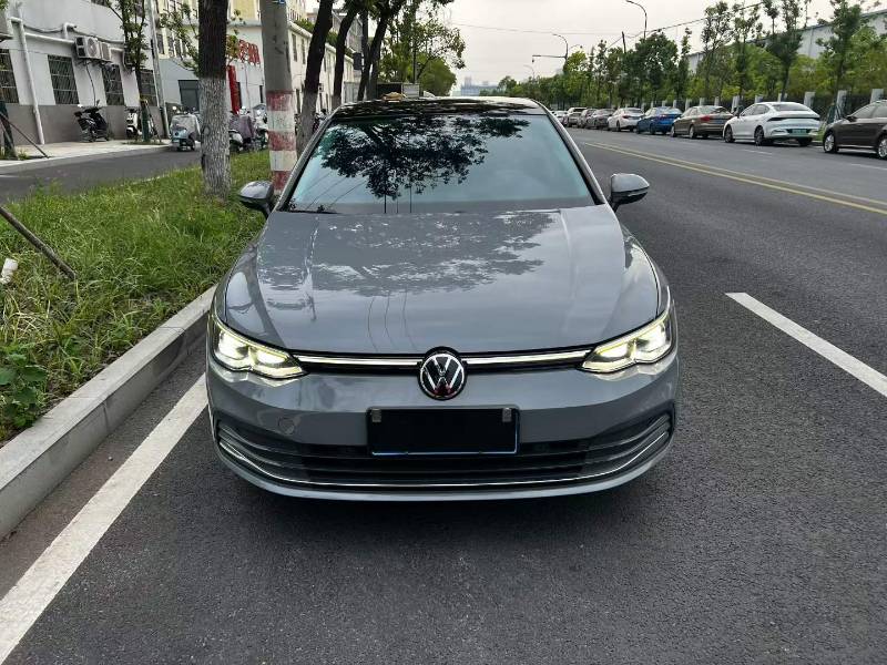 Volkswagen Golf 2022 #2 Volkswagen Golf 2022 صورة سيارة #2
