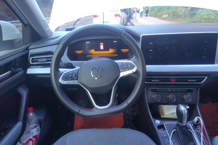 Volkswagen Lavida 2024 car image #15