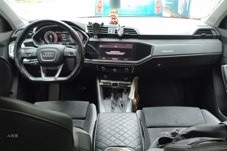 Audi Q3 2021 car image #11
