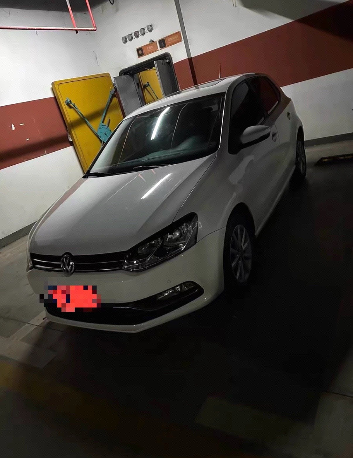Volkswagen Polo 2016 Volkswagen Polo 2016 car image