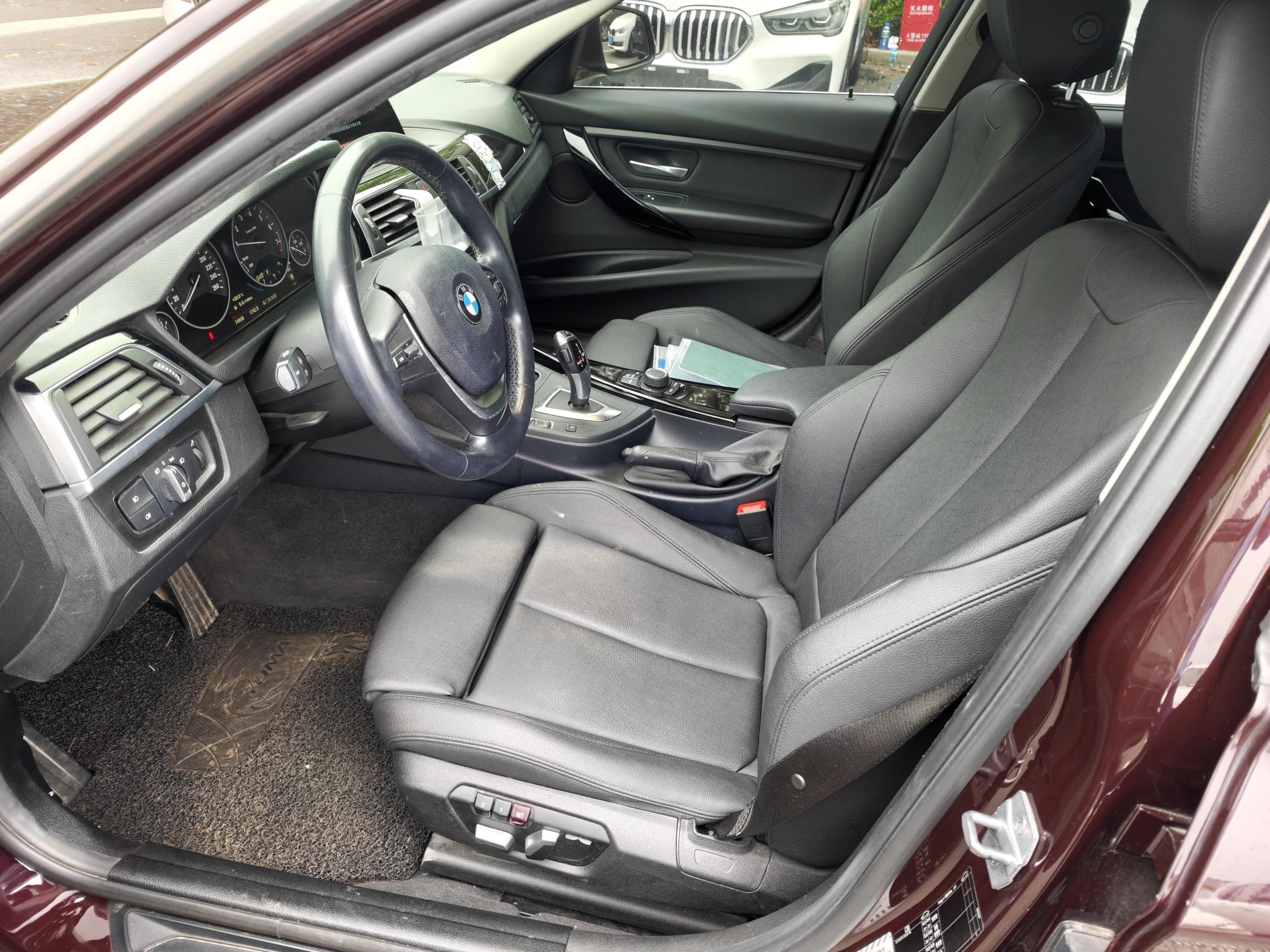 BMW 3 Series 2018 car image #6
