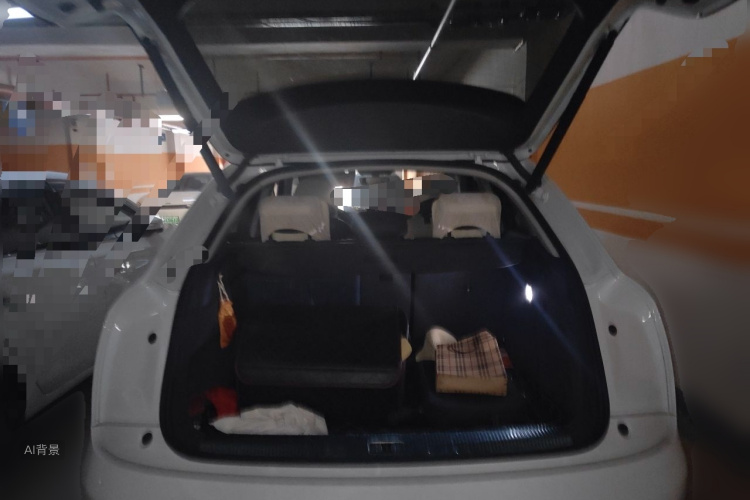 Audi Q3 2016 car image #21