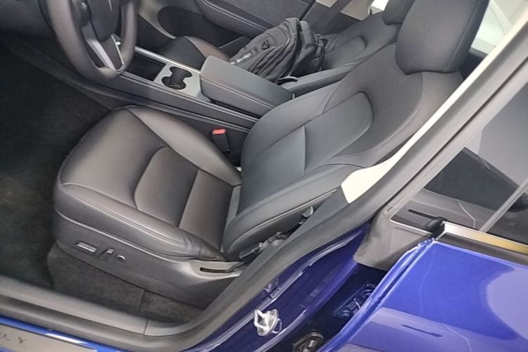Tesla Model Y 2022 #15 Tesla Model Y 2022 car image #15
