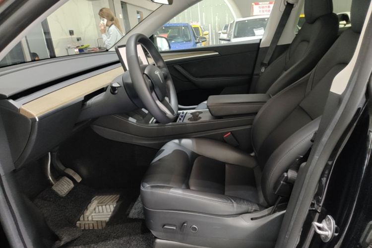 Tesla Model Y 2023 #15 Tesla Model Y 2023 immagine di auto #15