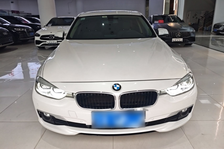 BMW 3 Series 2018 car image #3