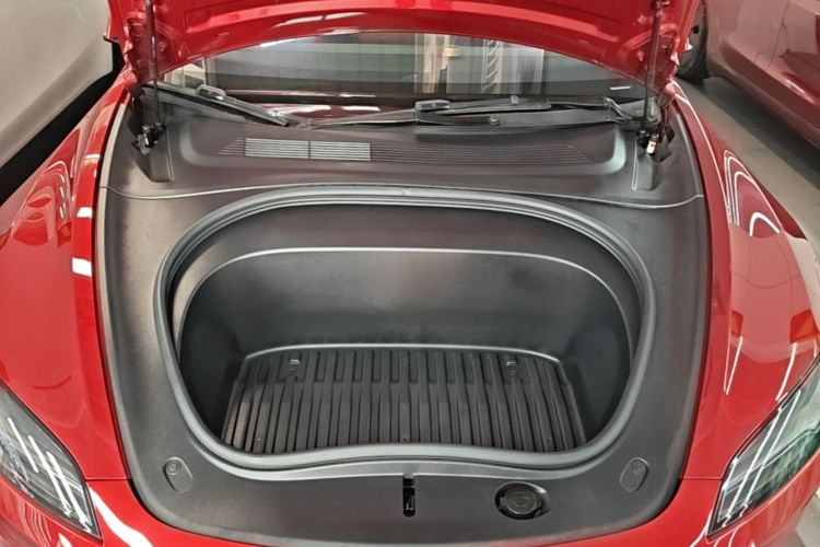 Tesla Model 3 2024 car image #20