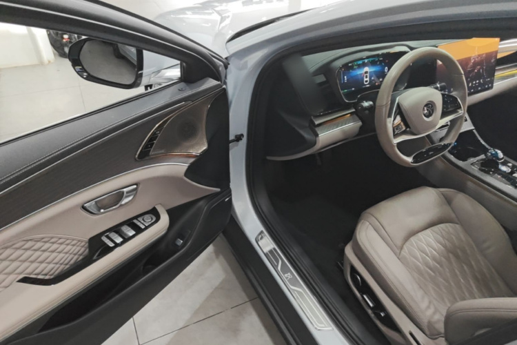 BYD Han 2024 car image #16