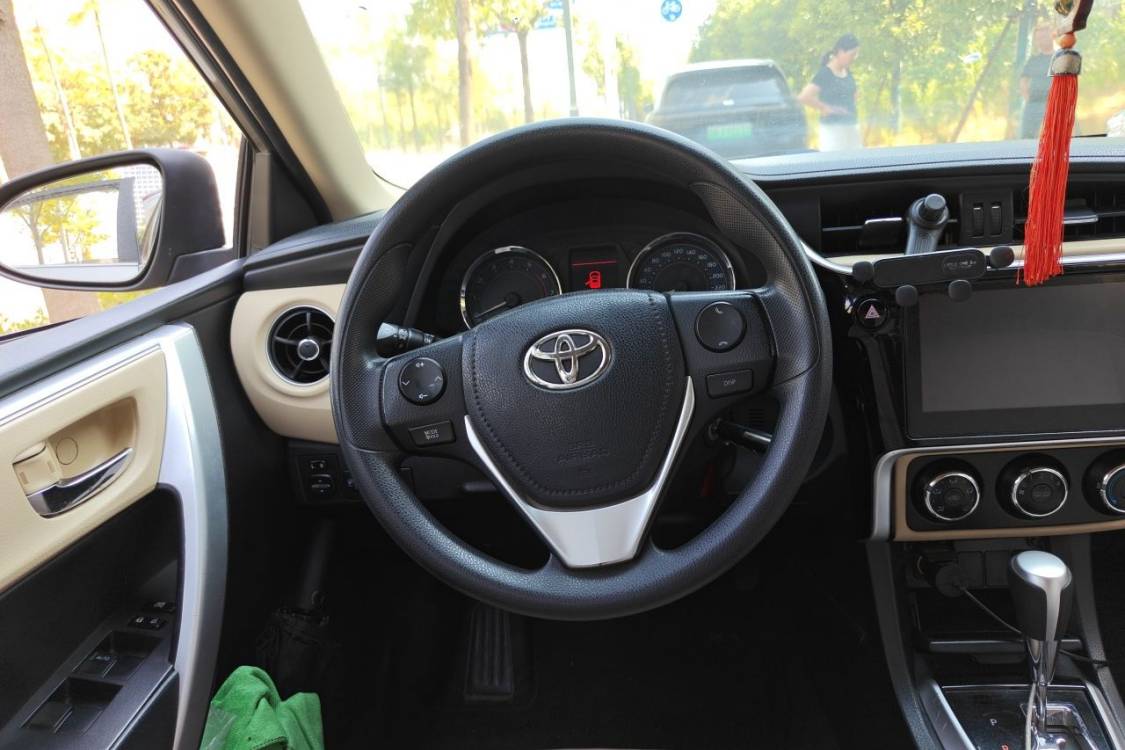 Toyota Corolla 2017 car image #23