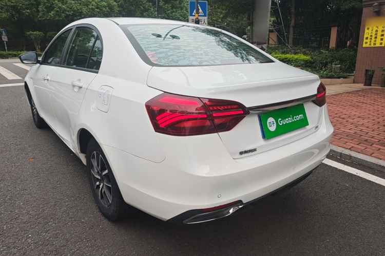 GEELY Emgrand 2019 #5 GEELY Emgrand 2019 car image #5
