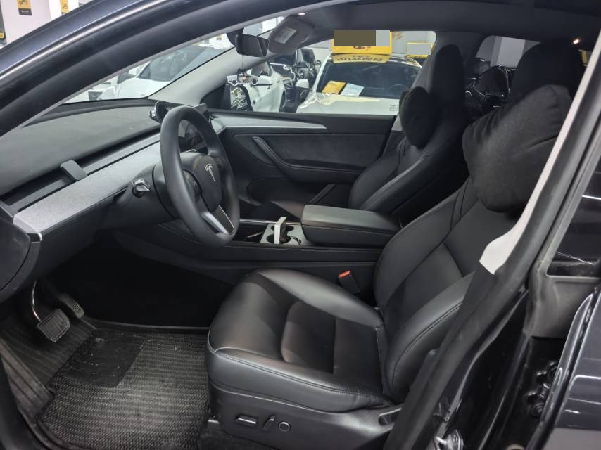 Tesla Model Y 2024 #4 Tesla Model Y 2024 car image #4