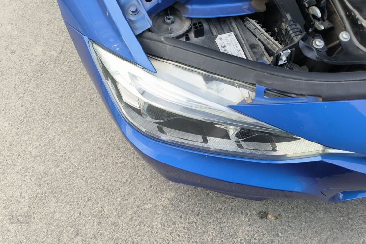 BMW 3 Series 2019 #8 BMW 3 Series 2019 car image #8