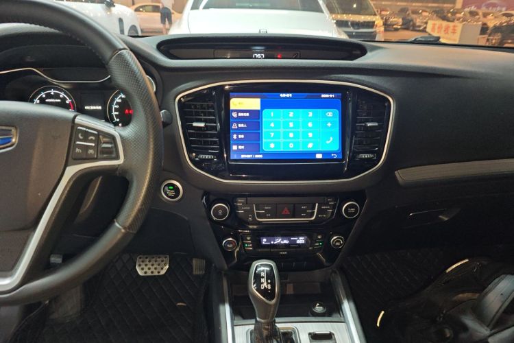 GEELY Vision X6 2017 immagine di auto #17