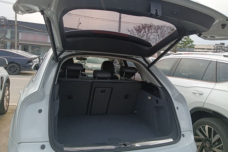 Audi Q3 2019 #19 Audi Q3 2019 car image #19