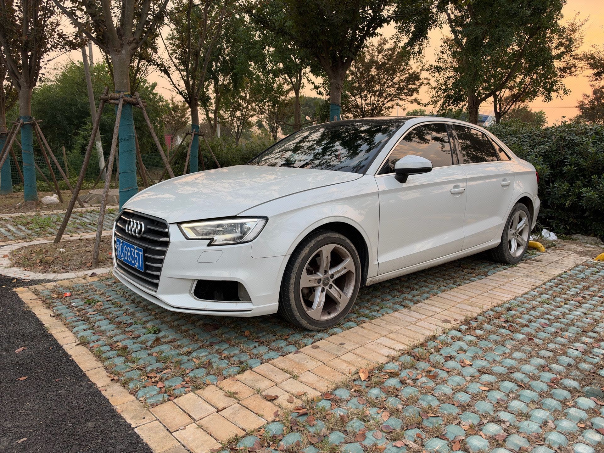 2020 2020 car image