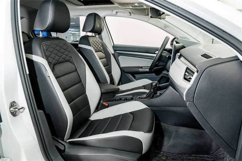 Volkswagen Bora 2023 car image #20