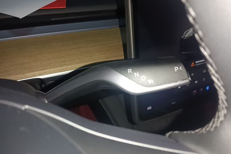 Tesla Model Y 2023 #18 Tesla Model Y 2023 car image #18