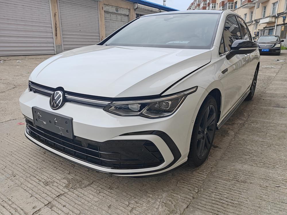 Volkswagen Golf 2022 صورة سيارة 