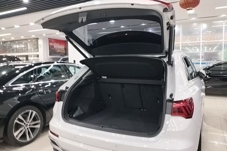Audi Q3 2022 car image #21
