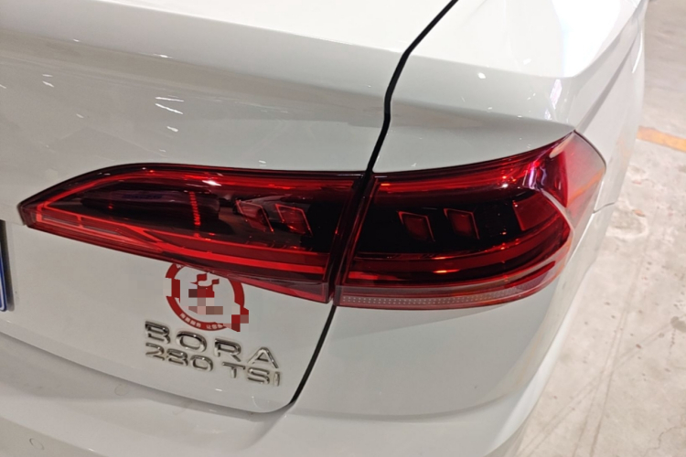 Volkswagen Bora 2022 car image #8