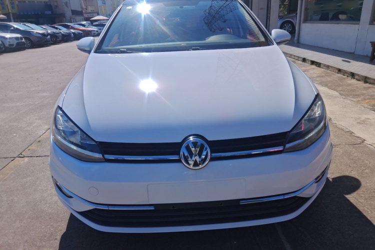 Volkswagen Golf 2018 imagem de carro #3