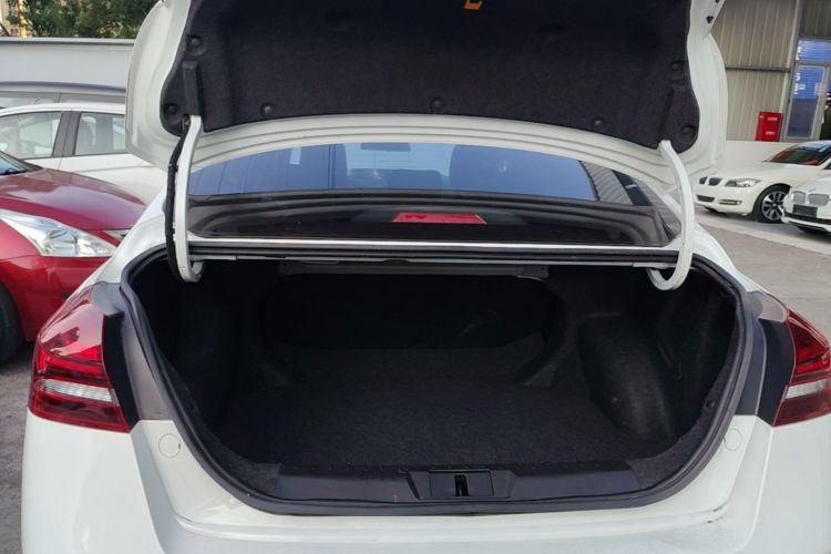 GEELY Emgrand 2021 #19 GEELY Emgrand 2021 car image #19