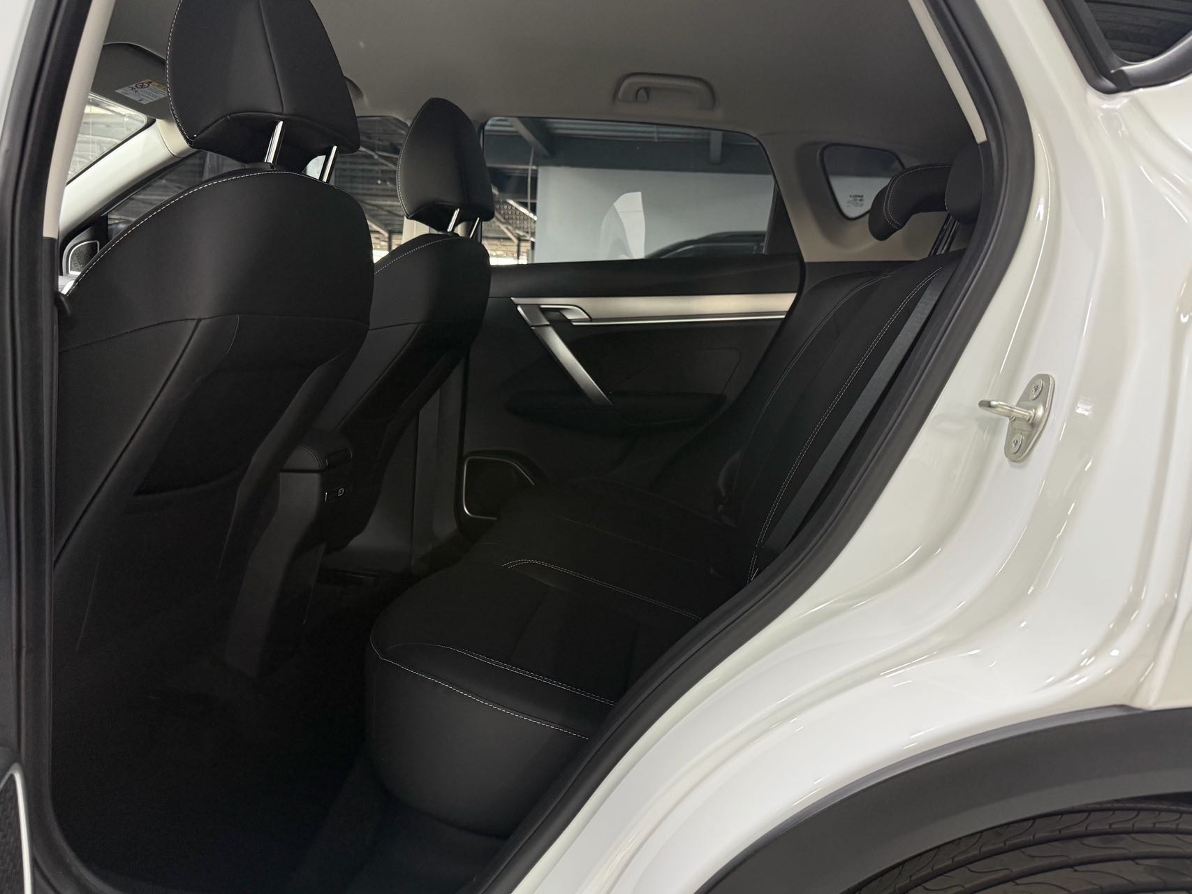 GEELY Coolray 2025 car image #6