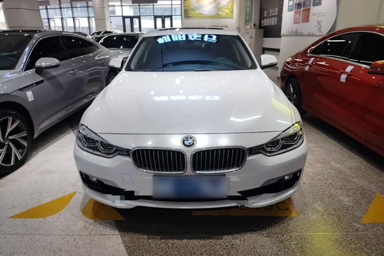 BMW 3 Series 2019 car image #3