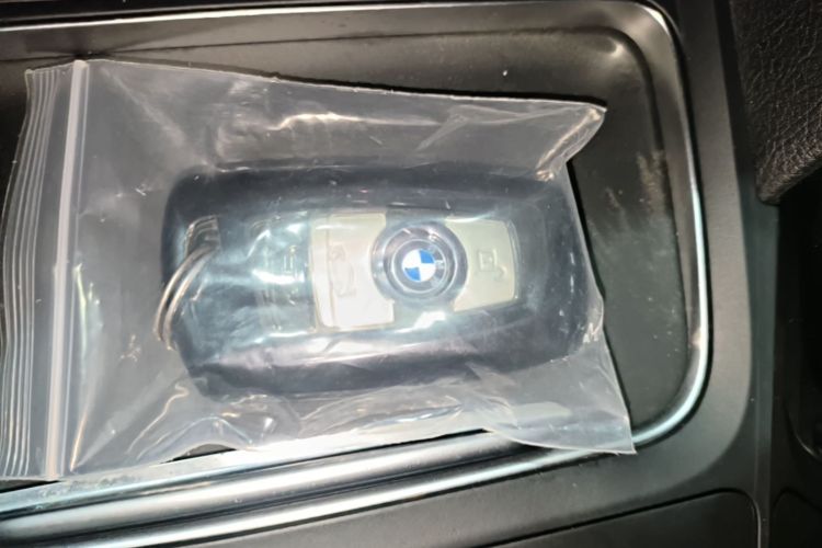 BMW 3 Series 2017 #9 BMW 3 Series 2017 car image #9
