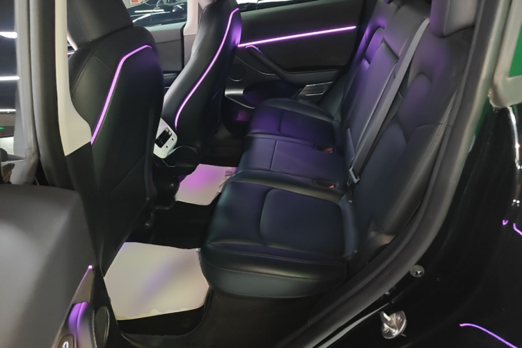 Tesla Model Y 2022 car image #17