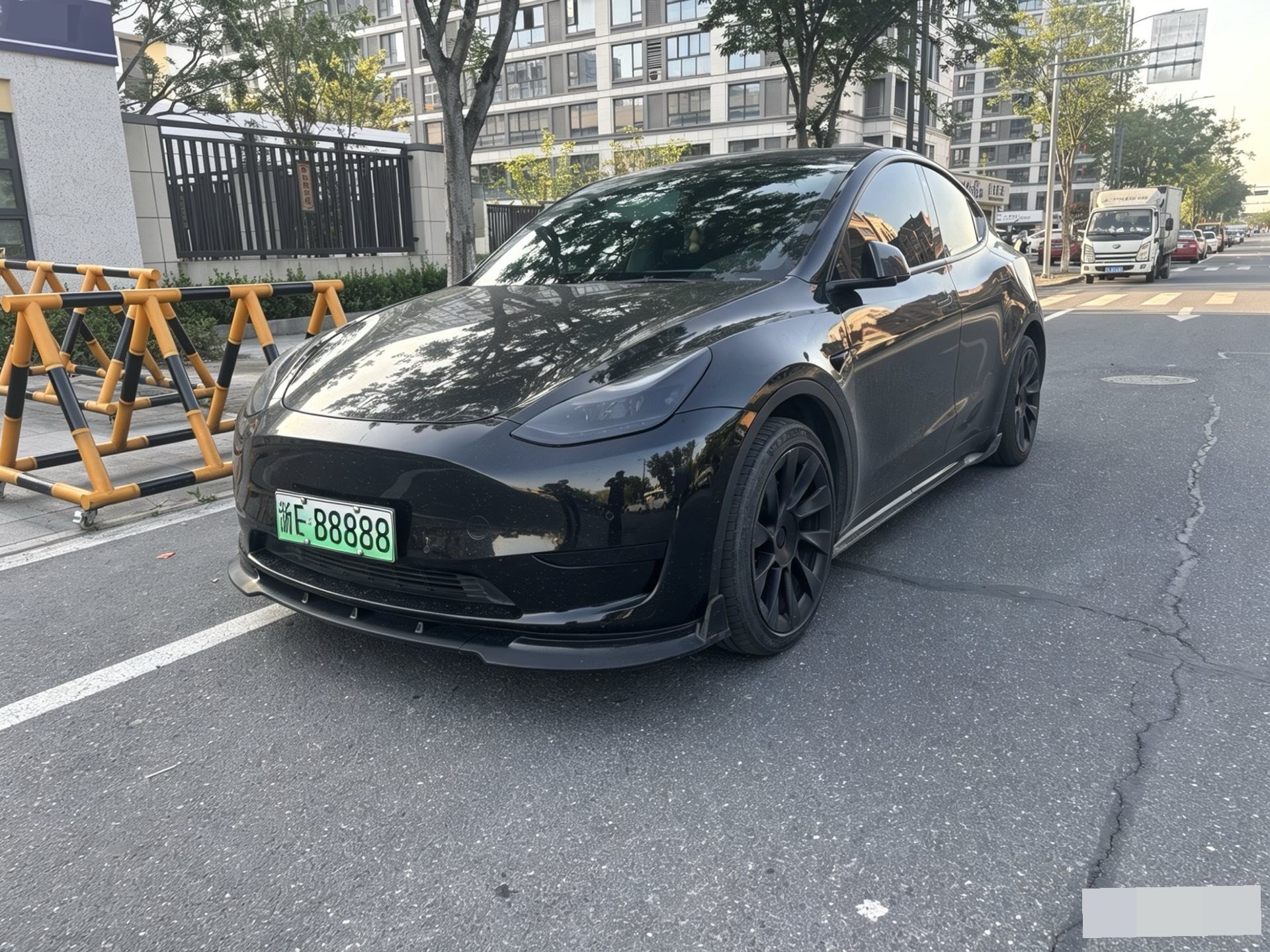 Tesla Model Y 2023 Tesla Model Y 2023 car image