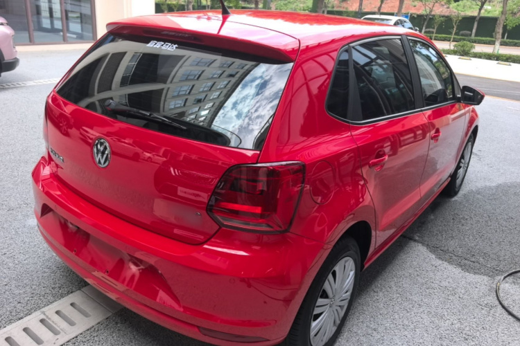 Volkswagen Polo 2017 car image #7